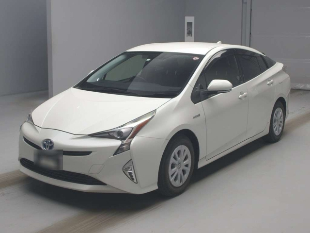 TOYOTA PRIUS 2016