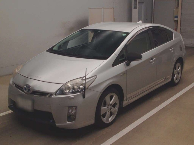 TOYOTA PRIUS 2011