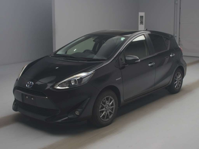 TOYOTA AQUA 2018