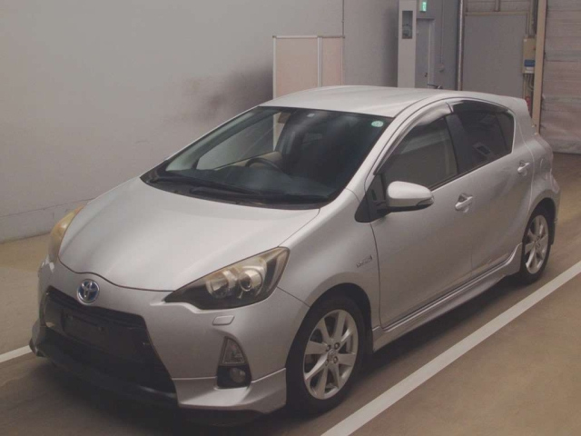 TOYOTA AQUA 2012