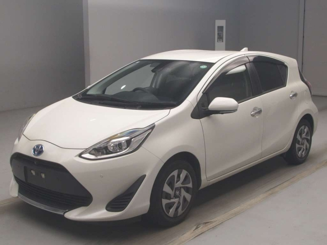 TOYOTA AQUA 2020