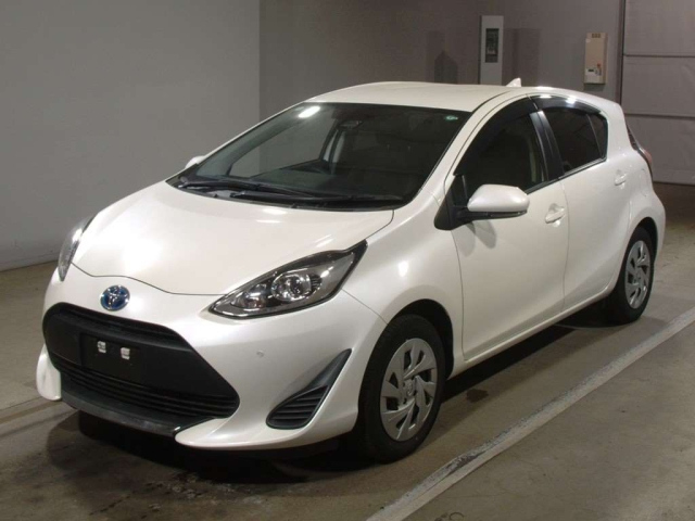 TOYOTA AQUA 2020