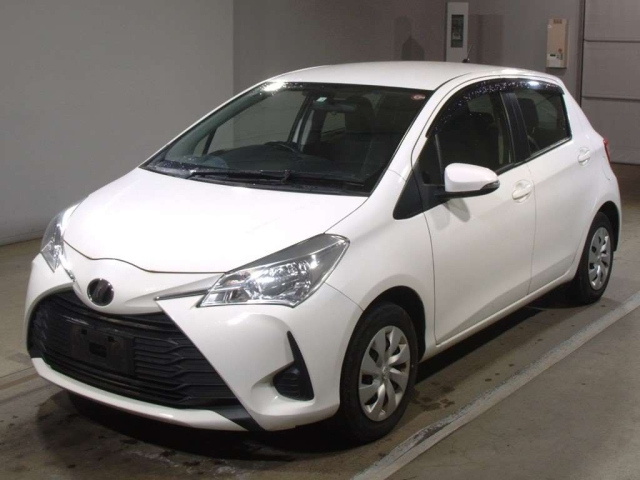 TOYOTA VITZ 2020