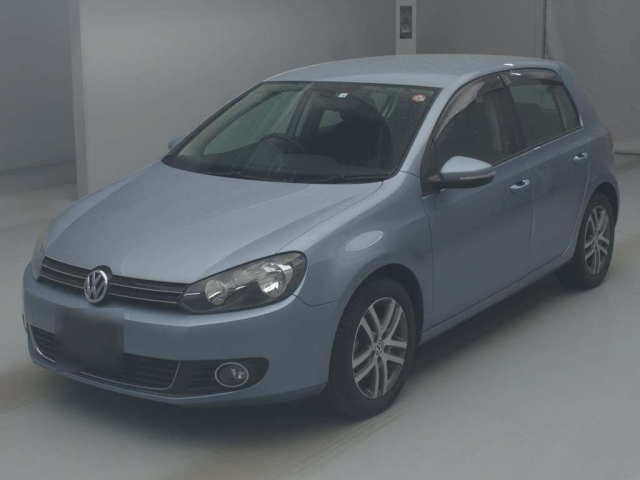 VOLKSWAGEN GOLF 2010