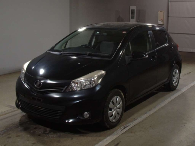 TOYOTA VITZ 2014