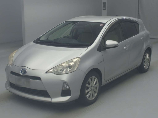 TOYOTA AQUA 2012