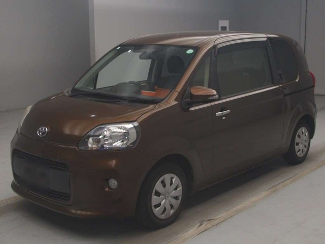 TOYOTA PORTE 2014