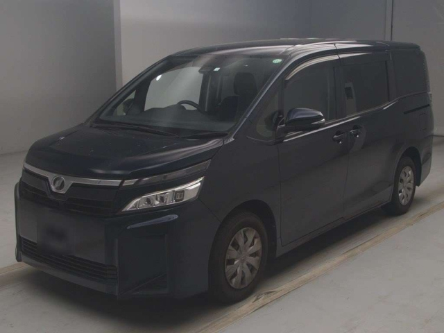 TOYOTA VOXY 2018