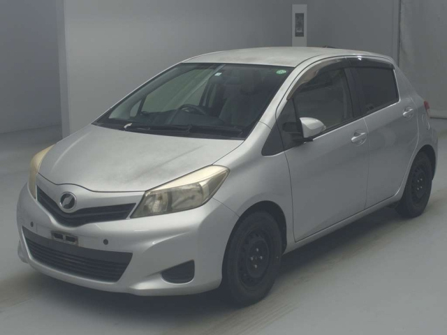 TOYOTA VITZ 2012
