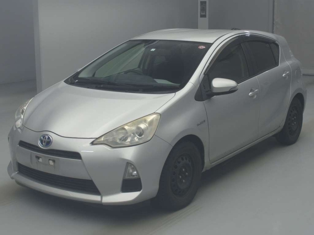 TOYOTA AQUA 2012
