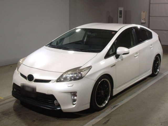 TOYOTA PRIUS 2012