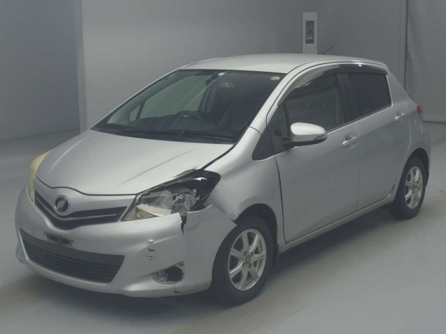 TOYOTA VITZ 2012
