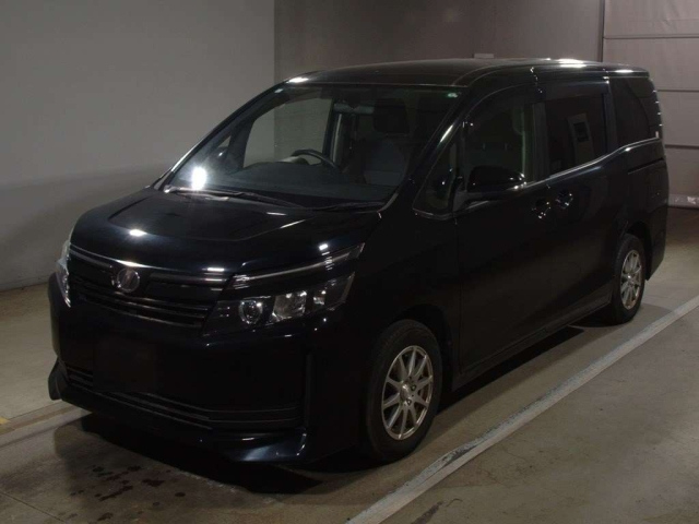 TOYOTA VOXY 2015