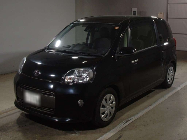 TOYOTA PORTE 2020