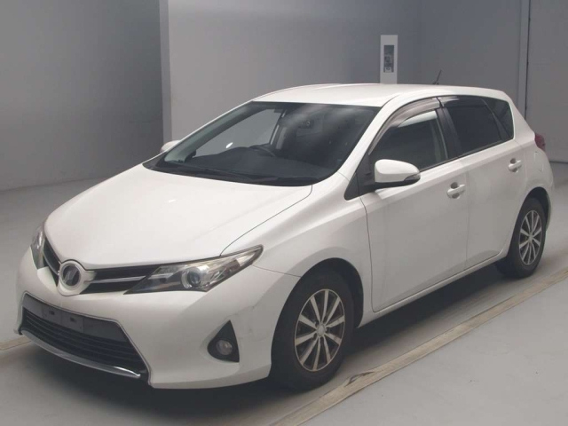 TOYOTA AURIS 2014