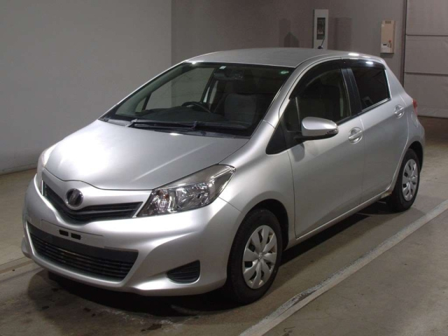TOYOTA VITZ 2014