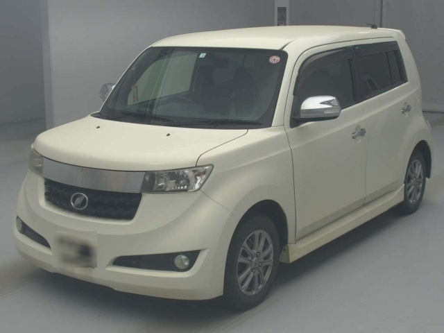 TOYOTA BB 2012