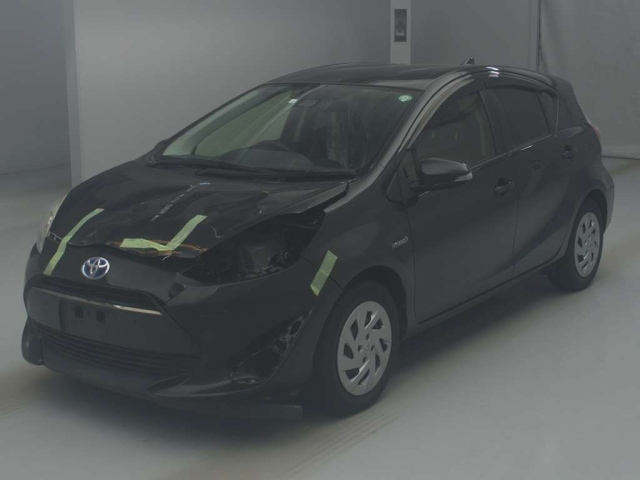 TOYOTA AQUA 2018