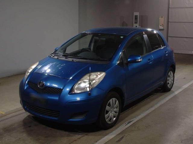 TOYOTA VITZ 2010
