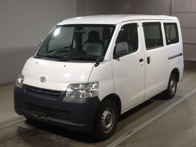 TOYOTA TOWN ACE VAN 2013