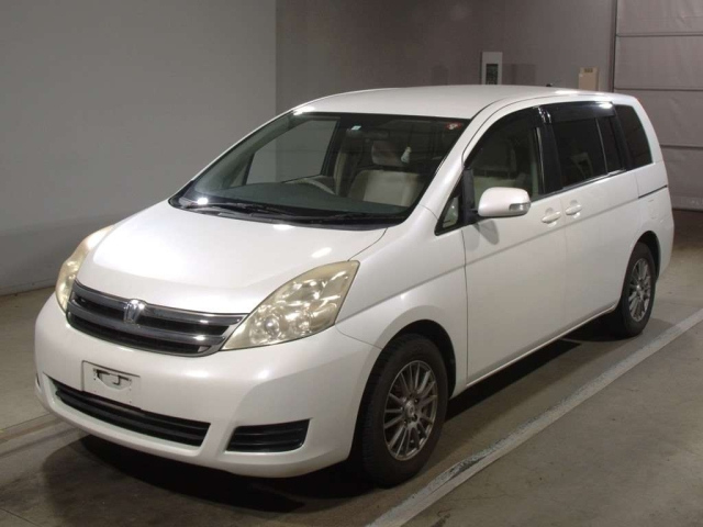 TOYOTA ISIS