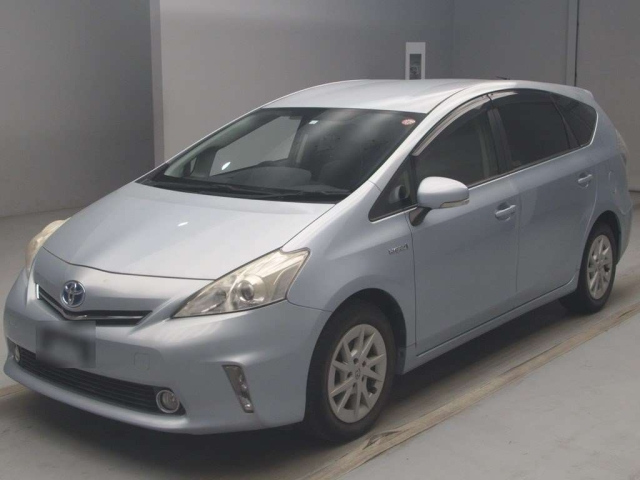 TOYOTA PRIUS ALPHA 2012