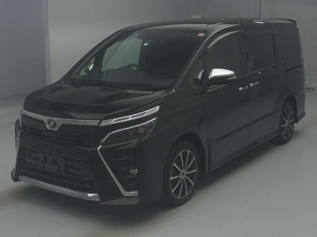 TOYOTA VOXY 2020