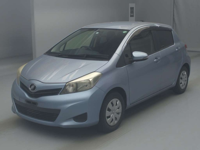 TOYOTA VITZ 2012