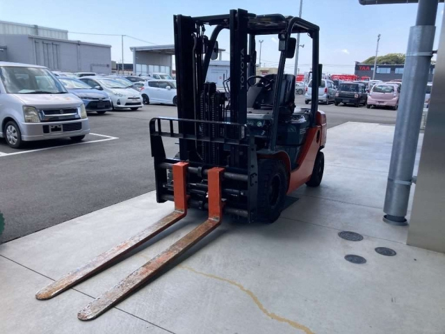 TOYOTA FORKLIFT