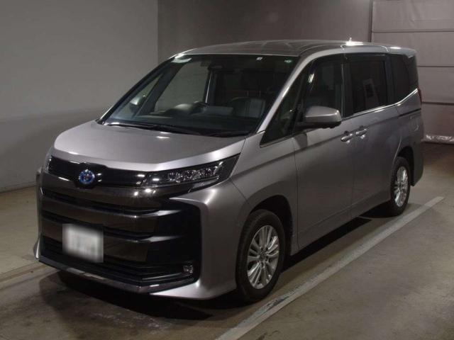 TOYOTA NOAH 2022