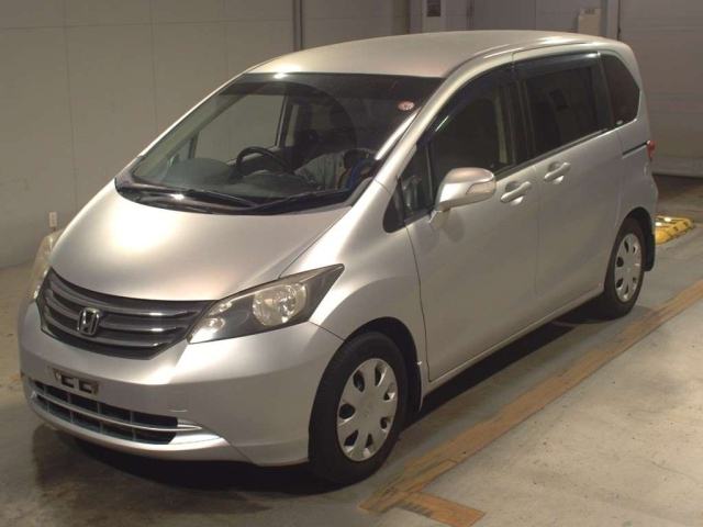 HONDA FREED 2010
