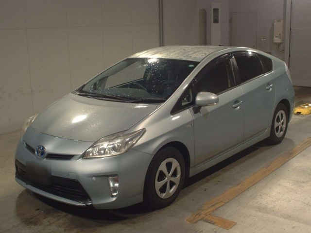 TOYOTA PRIUS 2012
