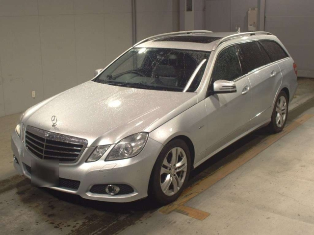 MERCEDES BENZ E CLASS WAGON 2010