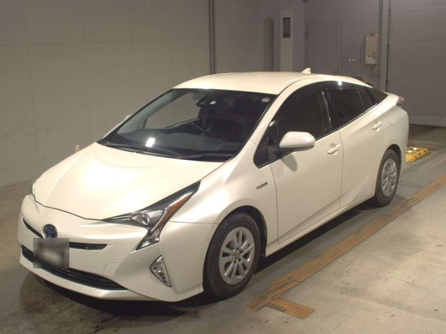 TOYOTA PRIUS 2018