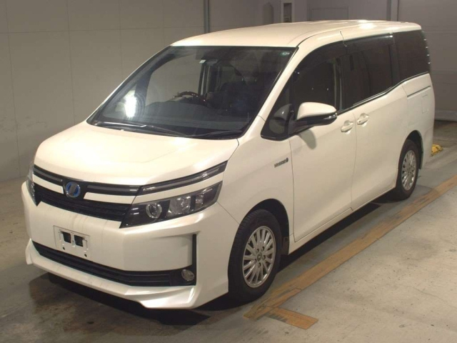 TOYOTA VOXY 2016