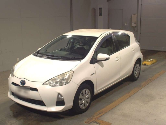 TOYOTA AQUA 2012