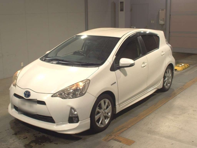 TOYOTA AQUA 2012