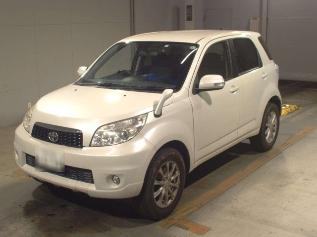 TOYOTA RUSH 2015