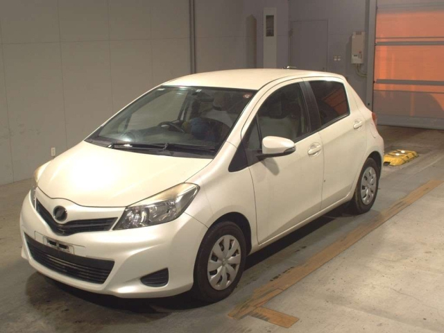 TOYOTA VITZ 2012