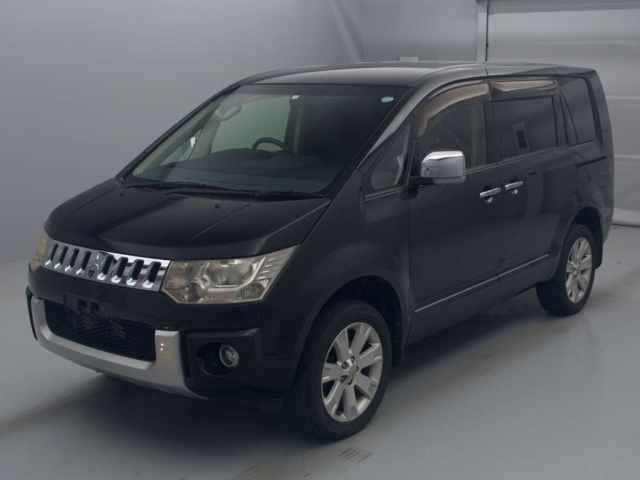 MITSUBISHI DELICA D5 2012