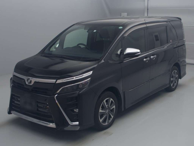 TOYOTA VOXY 2020