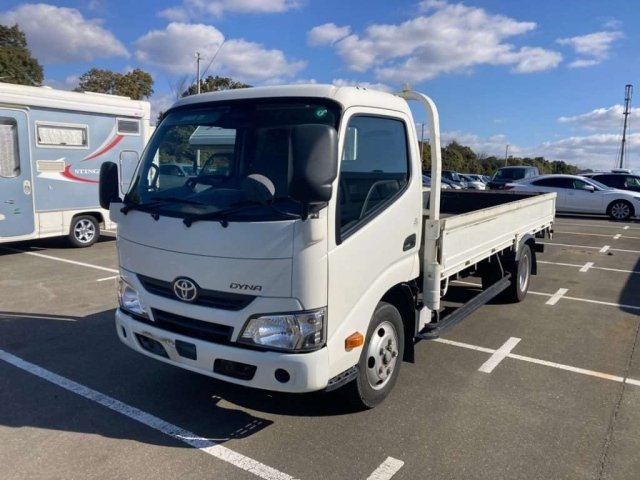 TOYOTA DYNA 2019
