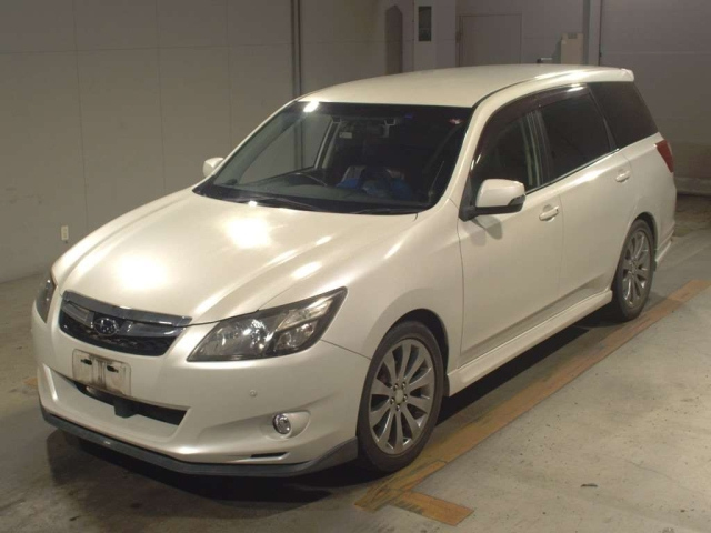 SUBARU EXIGA 2014