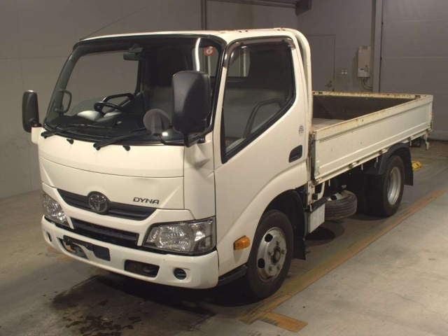 TOYOTA DYNA 2018
