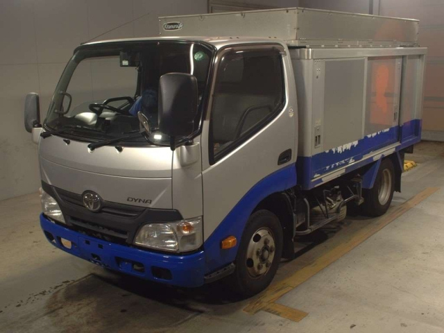 TOYOTA DYNA 2014