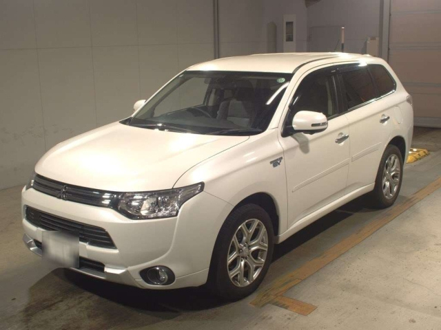 MITSUBISHI OUTLANDER PHEV 2015