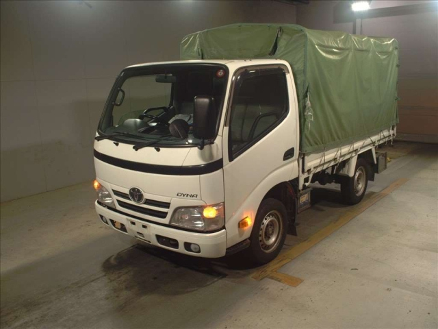 TOYOTA DYNA 2015