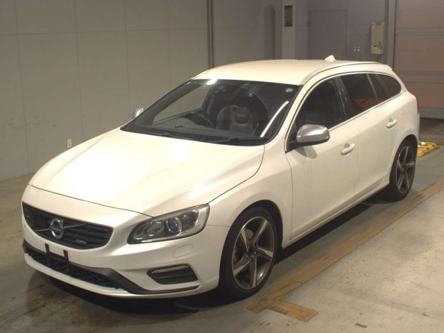VOLVO V60 2014