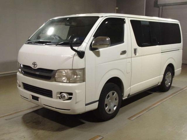 TOYOTA HIACE VAN 2008