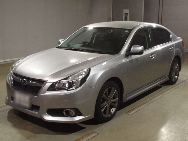 SUBARU LEGACY B4 2013